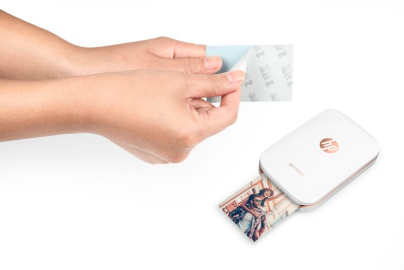 Hp 2ly72a Zink Fotopapier Mit Selbstklebender Ruckseite Blatt 5 8 X 8 6 Cm Cyberport